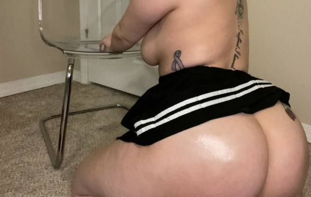 I’m available for fun - Image 2